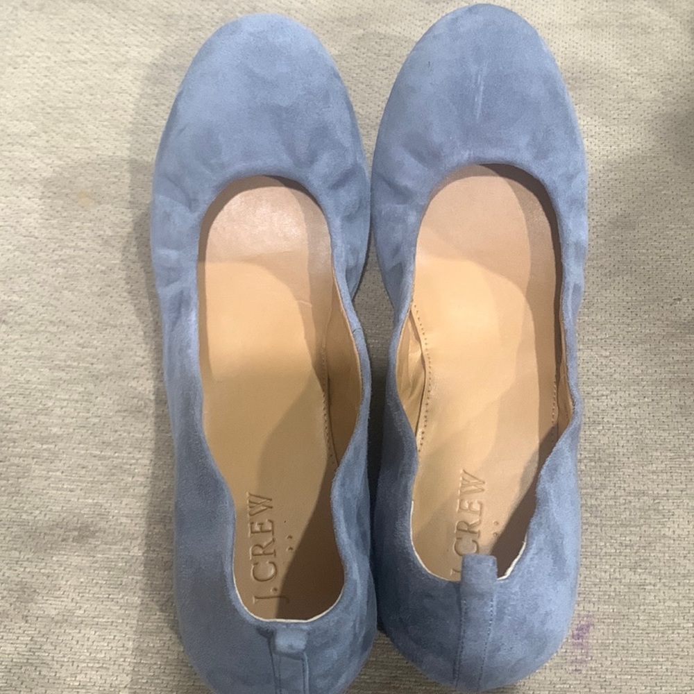 J.Crew suede ballet shoes size 8 1/2. Rubber sole perfect condition.